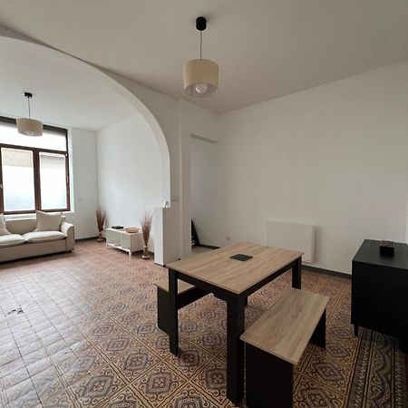Jolie Chambre Dans Maison Renovee, Beautifull Room In Shared House 鲁贝 外观 照片